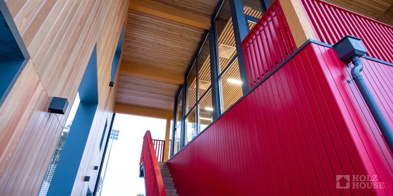 Построенные объекты Спортивный комплекс из клееного бруса в парке Малевича Барвиха Holz House 16